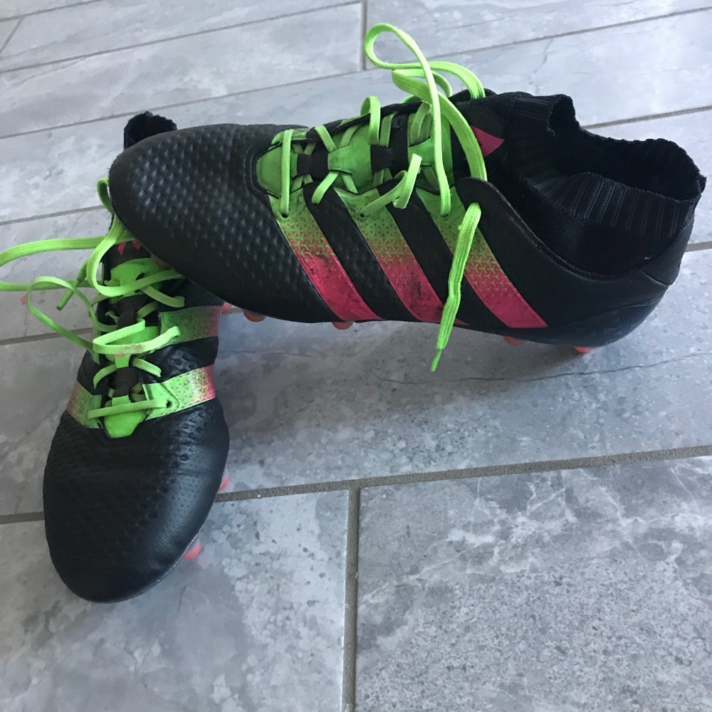 Men’s soccer cleats